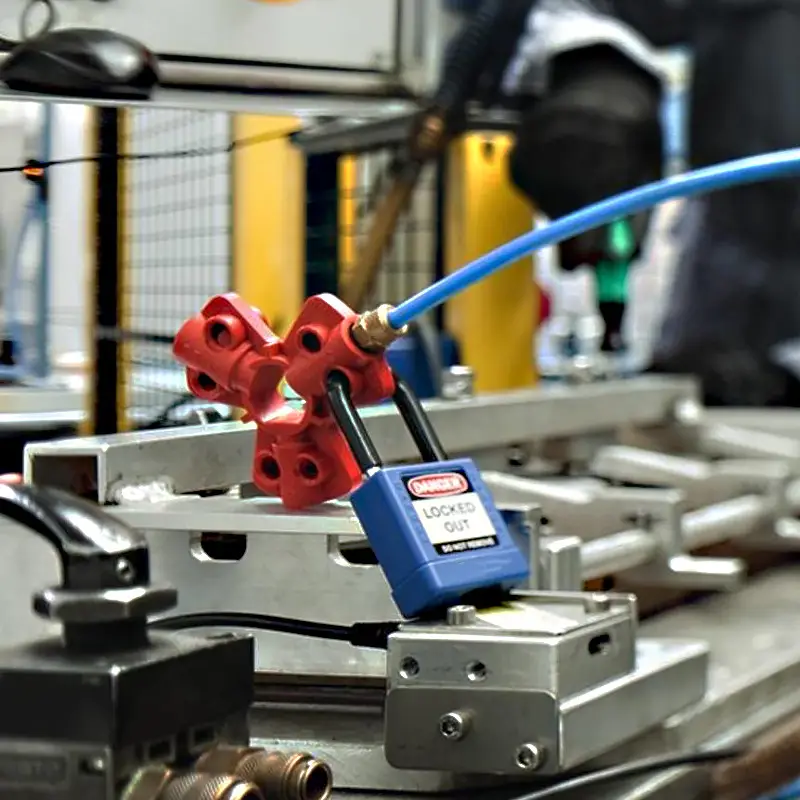 Pneumatic Quick-Disconnect Lockout